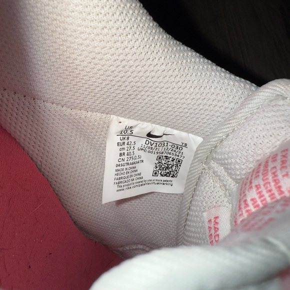 Bedazzled with Swarovski crystals AF1’s with snake print - Picture 6 of 6